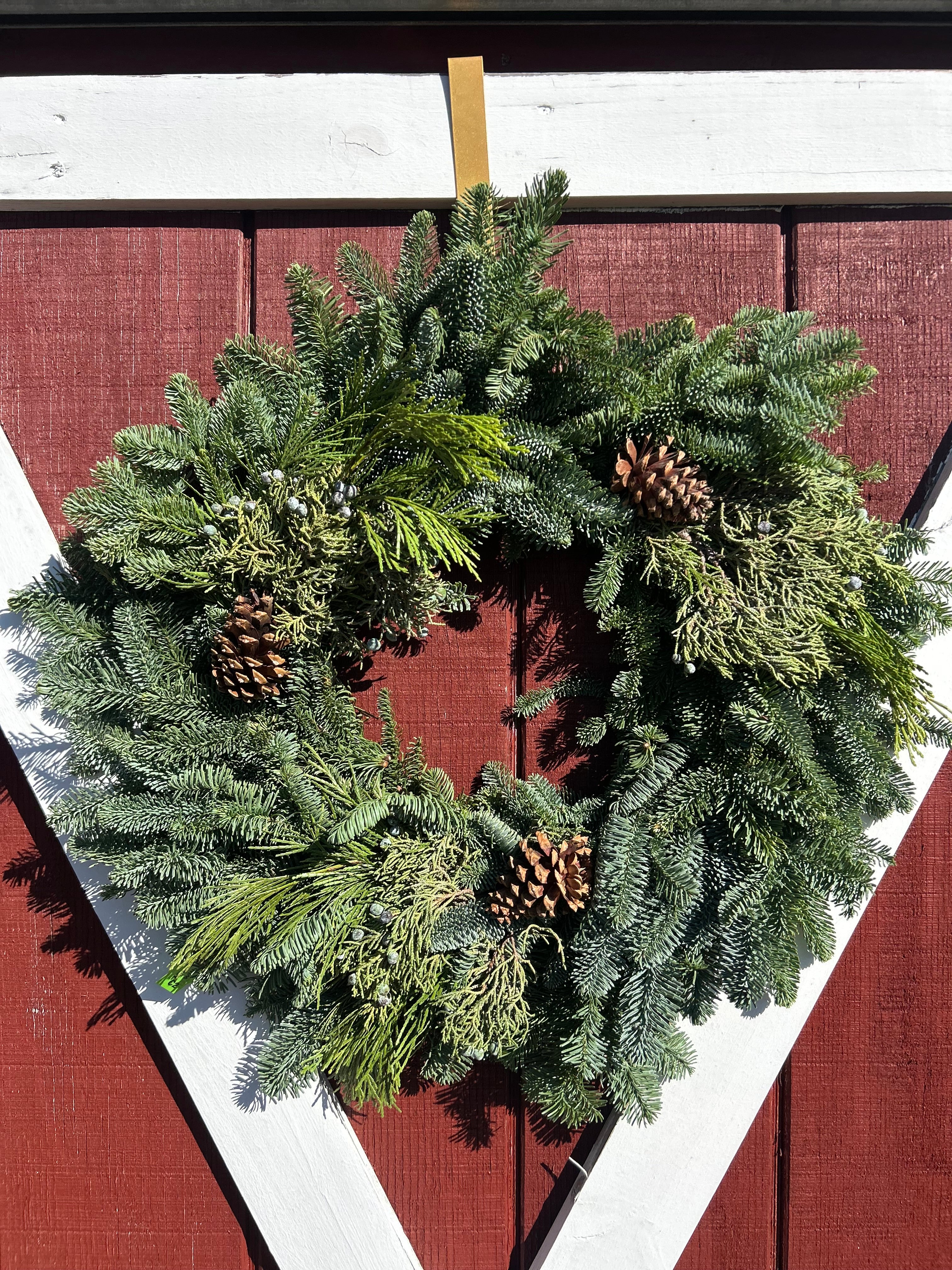 22" Mixed Wreath With Cones